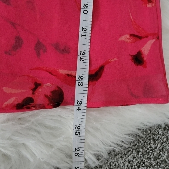 white house black market double layered floral sleeveless blouse. Size xsmall. N - Picture 5 of 7